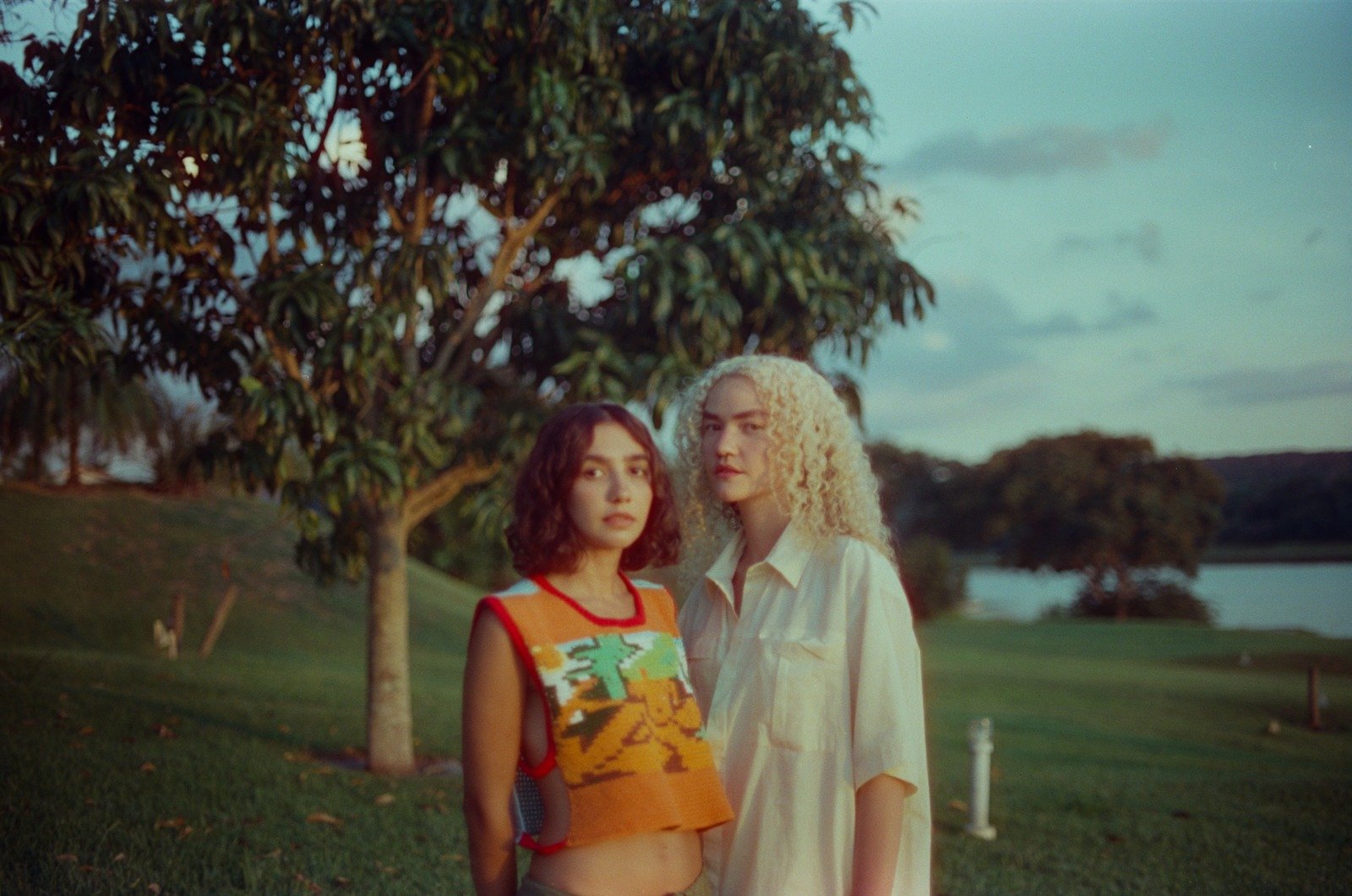 Anavitória em Teresina: dupla anuncia show da turnê Claraboia